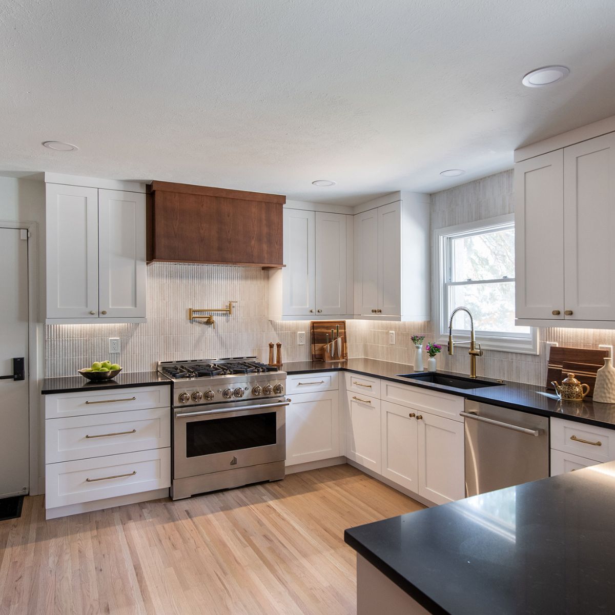 What Makes a Kitchen Timeless vs Trendy?